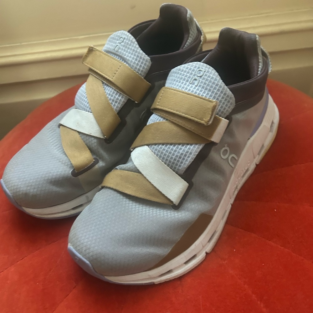 On Running cloudytec shoes retro Velcro straps 9 40.5